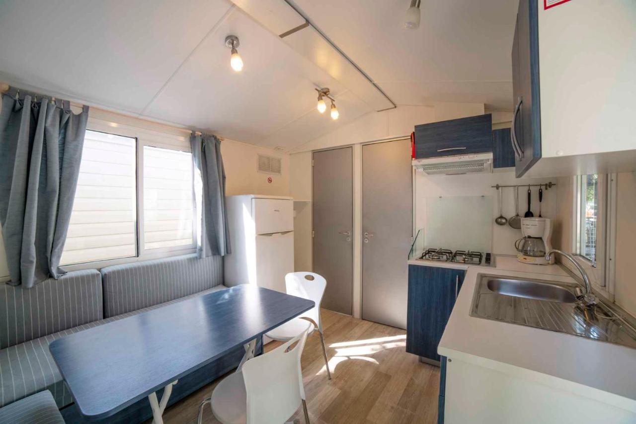 Mobilehomes In Pieve Vecchia - Norditalienische Seen 22044 Manerba del Garda Exterior foto